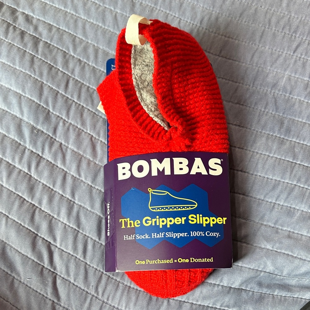 Bombas Vibrant Red Gripper Slipper Socks - Size Medium (9-11.5)